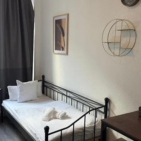 Gemuetlich Und Zentral 5 Minuten Zum Hauptbahnhof *